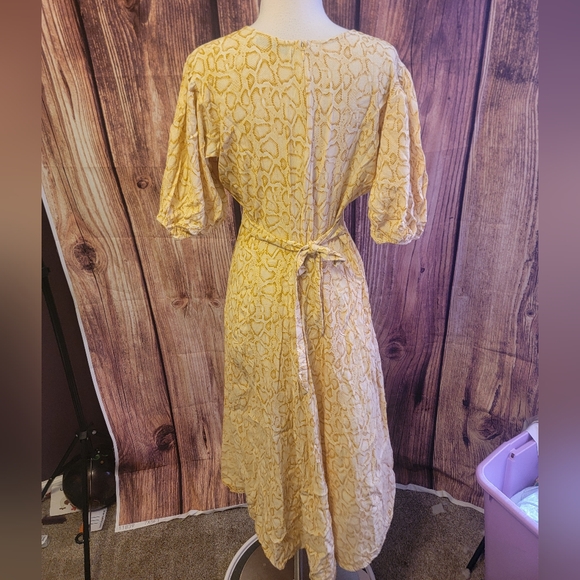 Faithfull The Brand Delia Snake Print Midi Dress Size US 10 Yellow - Picture 5 of 12